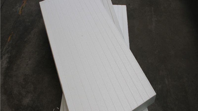 目前市面上常见的连廊防水材料主要有以下几类：